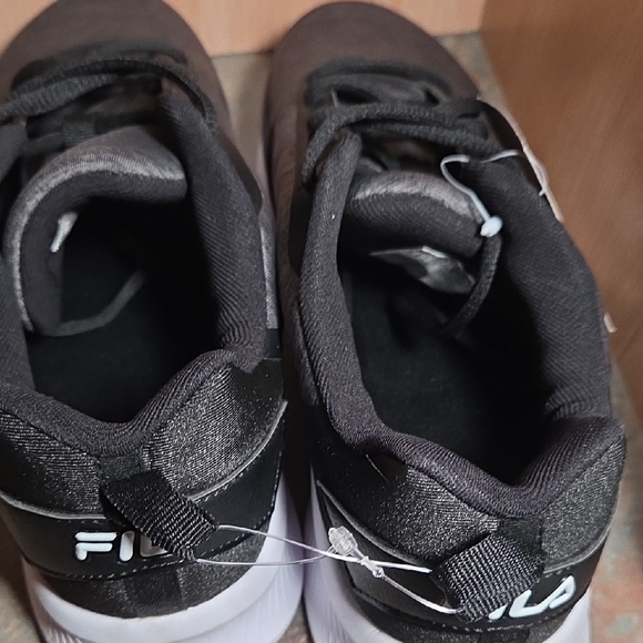 Fila Women's Black and Gray Athletic Shoes - Picture 6 of 8
